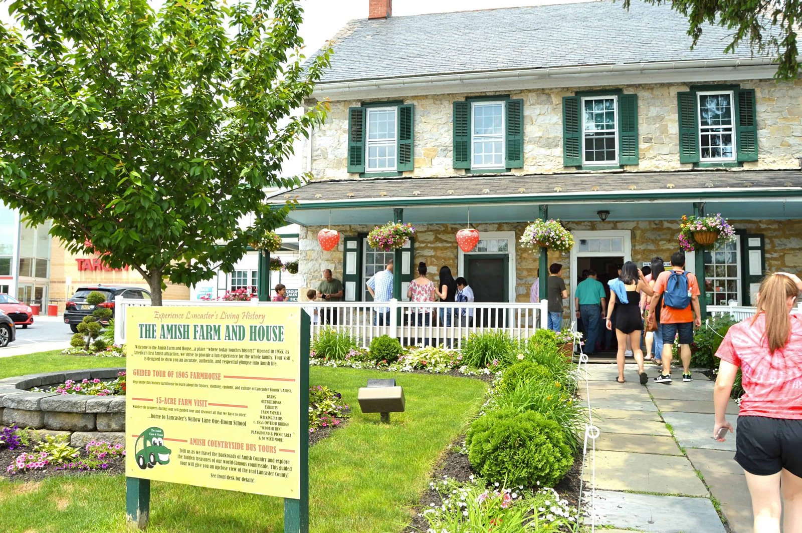 amish farm and house